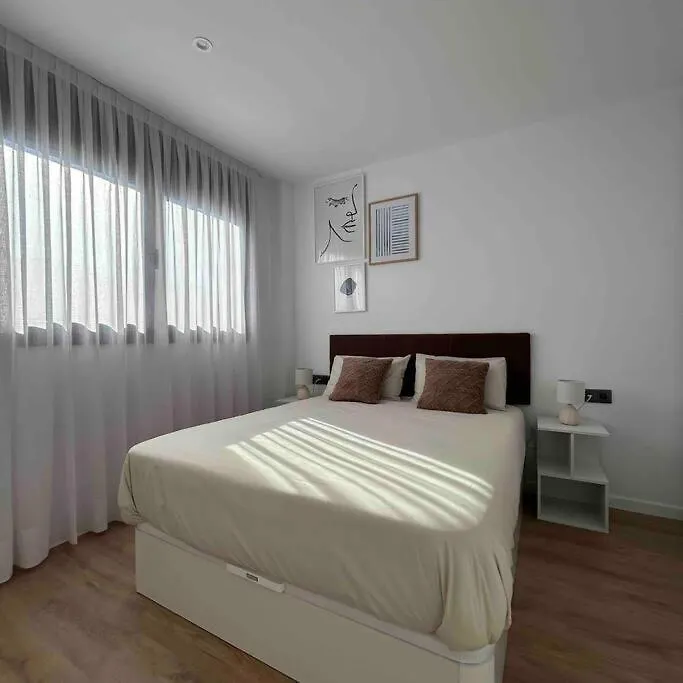 Fabuloso Apartamento En Zona Tranquila Sant Feliu de Llobregat Spain